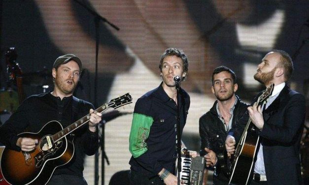 Chris Martin y Rihanna, mano a mano en lo nuevo de Coldplay… Lanzan nuevo single, ‘Paradise’