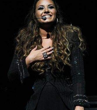 Demi Lovato recibe un homenaje de sus fans (+Video)
