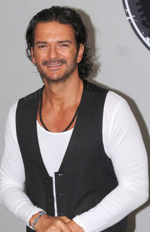 Ricardo Arjona logra primer lugar en ventas con ‘Independiente’