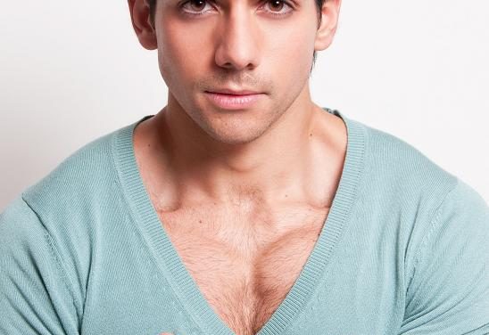 Francisco Stanzione se la come en »Magicus»