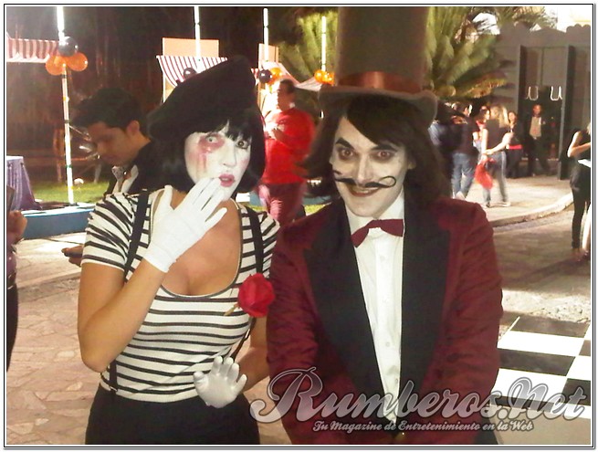 Lo Actual se disfraza de Circo Macabro y celebra Halloween (+Fotos)