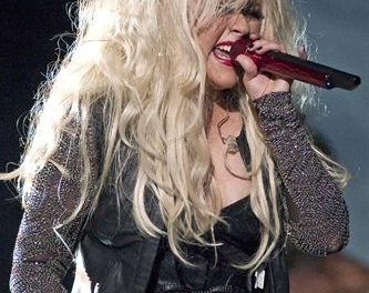 Christina Aguilera y su enmarañado nuevo look