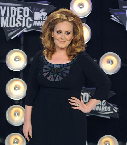 Adele supera a Lady Gaga, Rihanna y Katy Perry en los American Music Awards