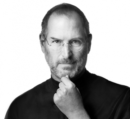 Adelantan lanzamiento de biografía de Steve Jobs
