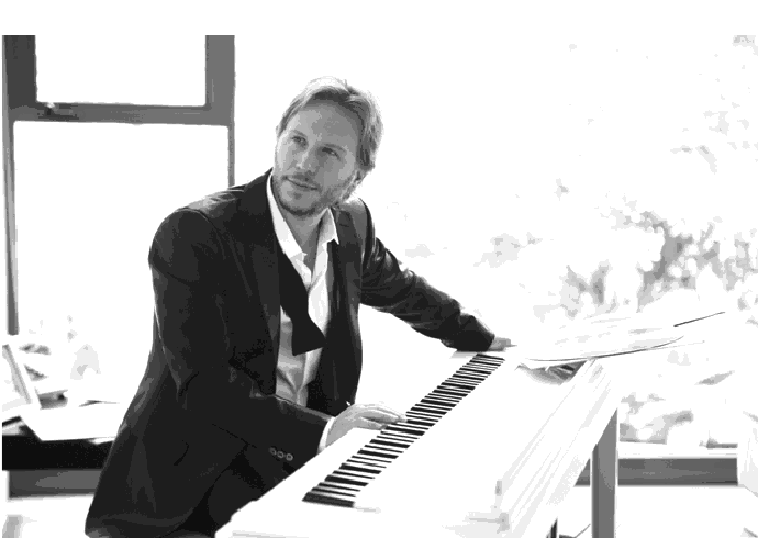 Noel Schajris @NoelSchajris obtiene Disco de Oro por »Grandes Canciones» @SonyMusicVzla