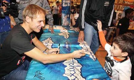 Armin Van Buuren mezcla firmas y sonrisas en México