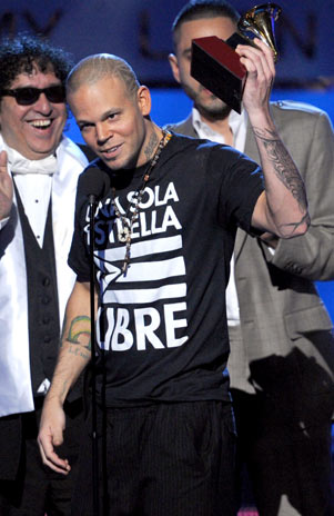 Calle 13 domina y rompe récord al ganar ocho Latin Grammy