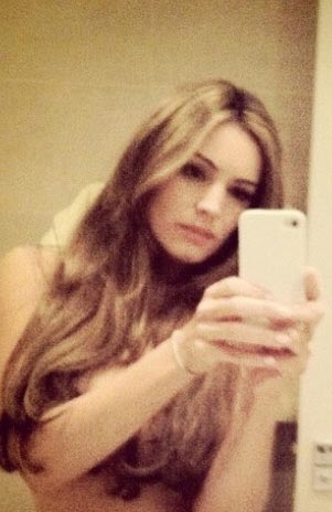 Kelly Brook imita a Scarlett Johannson con topless