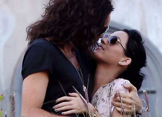 Katy Perry intenta salvar su matrimonio en la India