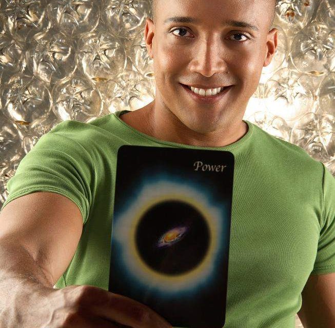 Douglas Bernal se instala en Televen… »Guardián de luz»