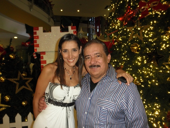A RITMO DE MARACAIBO 15 SE ENCENDIO LA NAVIDAD EN TOLON