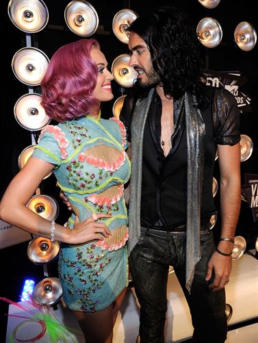 Katy Perry y Russell Brand intentan salvar su matrimonio