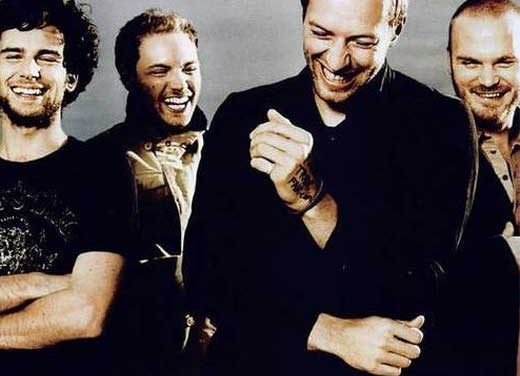 Coldplay contratan a chicas en topless para su nuevo vídeo »Charlie Brown»