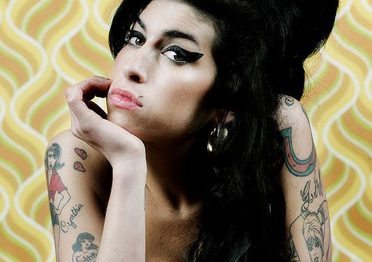 TNT Concert recuerda a Amy Winehouse