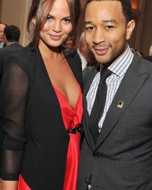 John Legend se compromete con la modelo Chrissy Teigen