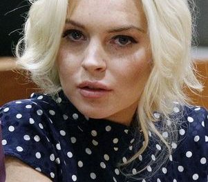Lindsay Lohan rechaza invitaciones a festejos de Año Nuevo
