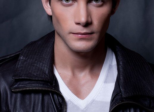 GABRIEL CORONEL SE ESTRENÓ COMO PROTAGONISTA EN TELEMUNDO
