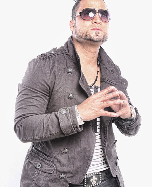 »TICO EL INMIGRANTE» INICIA SU CARRERA COMO SOLISTA