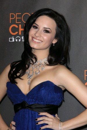 Demi Lovato habla de las »pruebas» a que ha sido sometida por Dios