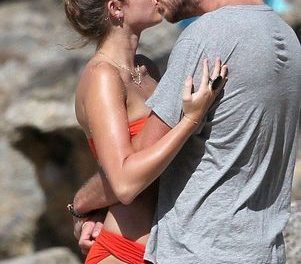 Miley Cyrus disfruta de Hawaii junto a su novio