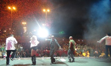 ALEXIS Y FIDO REVOLUCIONAN MULTITUDES EN VENEZUELA