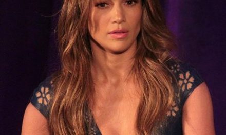 Jennifer Lopez bromea sobre su divorcio en el programa de David Letterman