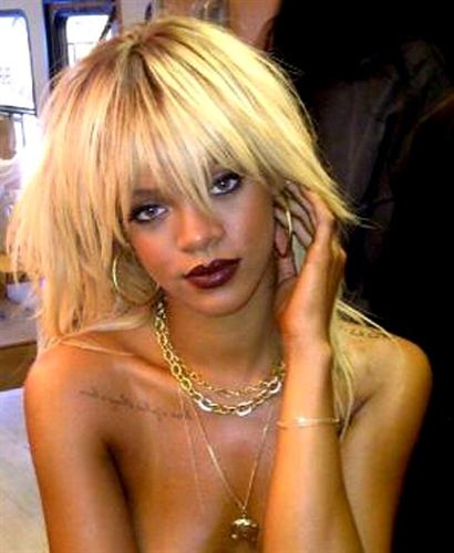 Rihanna cambió de look, ahora es rubia