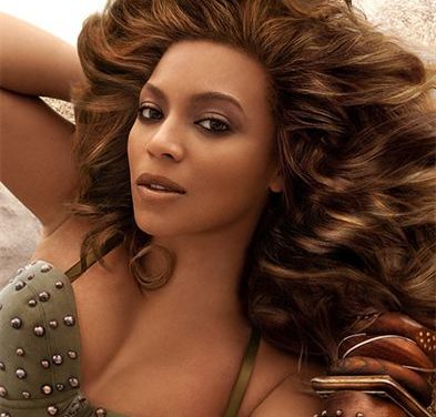 Beyonce muestra una imagen de su nueva campaña de House of Dereon