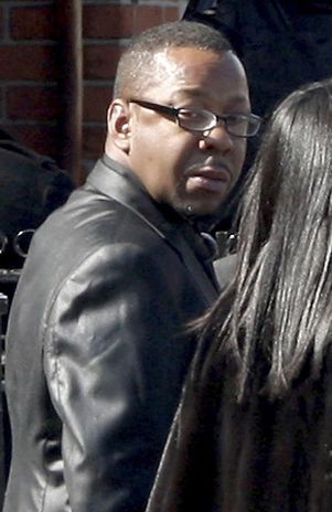Reportan que exesposo de Whitney abandonó funeral tras pelea