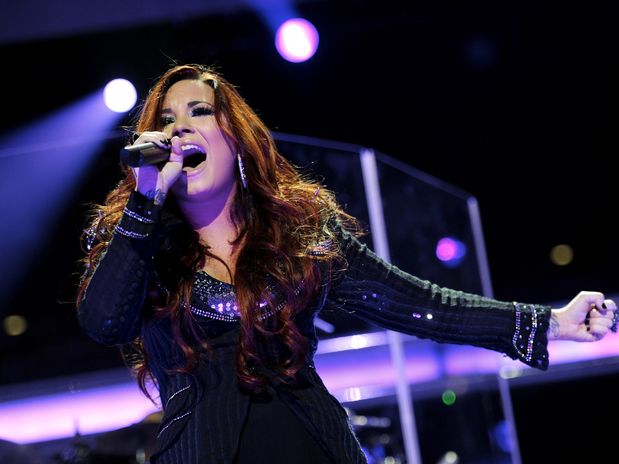 Tito El Bambino y Demi Lovato ponen el ritmo en Festival de Iquique en Chile