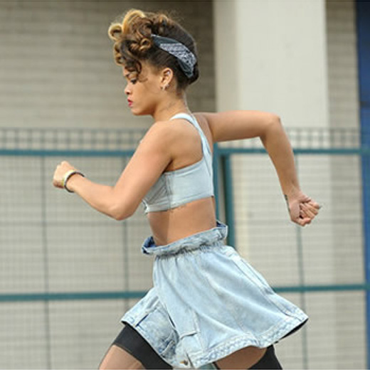 Rihanna huye de Chris Brown, la cantante podría mudarse a Londres para alejarse de su ex