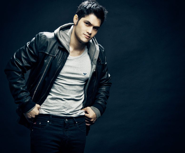 TonnyVi grabará su video clip »Amiguita» en playas venezolanas, junto a la modelo Yohana Vargas