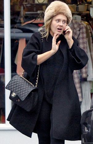 Adele presume en Londres notable pérdida de peso