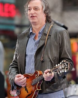 Peter Buck, exguitarra de R.E.M., graba disco en solitario