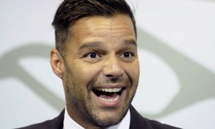 Ricky Martin cancela concierto para poder tener una cita