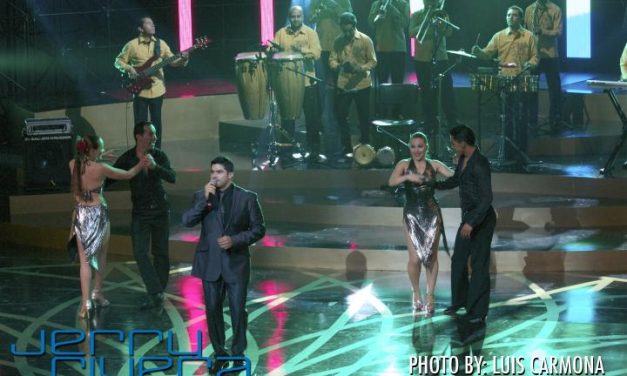 PREMIO ESPECIAL TV Y NOVELAS OTORGADO A JERRY RIVERA