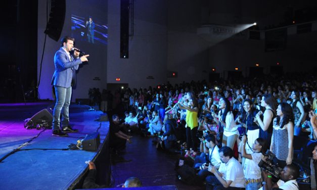 Jencarlos Canela enloqueció con su voz y talento a todas sus fans en Panamá