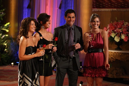 EN ABRIL UN JOVEN ATRACTIVO Y SOLTERO INVADE EL BLOQUE DE PROGRAMACION »ELLA» CON EL ESTRENO DE THE BACHELOR