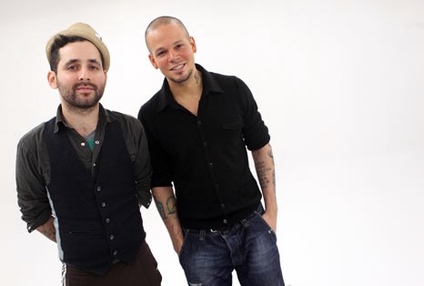 Calle 13 promociona nuevo sencillo »La vuelta al mundo»