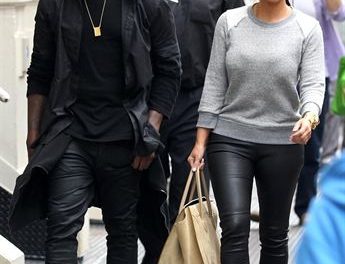 Kim Kardashian muestra su amor por Kanye West