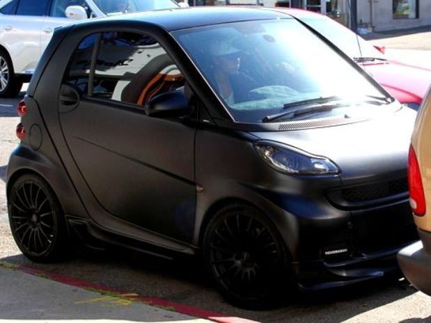 Justin Bieber cambió los autos grandes por los pequeños