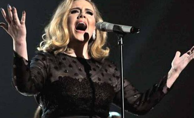 Adele es la artista más rica del año en el Reino Unido