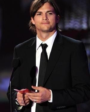 Ashton Kutcher será Steve Jobs en el cine