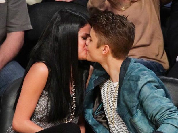 Selena Gomez califica como humillante beso con Justin Bieber