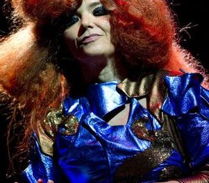 Björk cancela conciertos en Argentina por problemas de salud