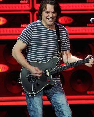Eddie Van Halen culpa a su padre de su adicción al alcohol