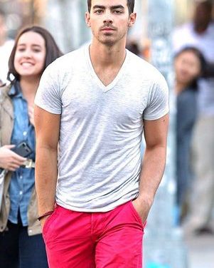 Joe Jonas prepara el regreso de los Jonas Brothers