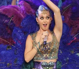 Katy Perry furiosa tras encontrar videos íntimos con su ex