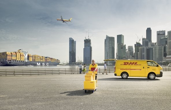 DHL introduce »Pago en Destino»: nuevo servicio para pequeños y medianos importadores