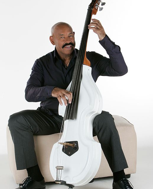 Hotel Eurobuilding presenta a »Oscar D´León junto a Los Grandes del Baile»